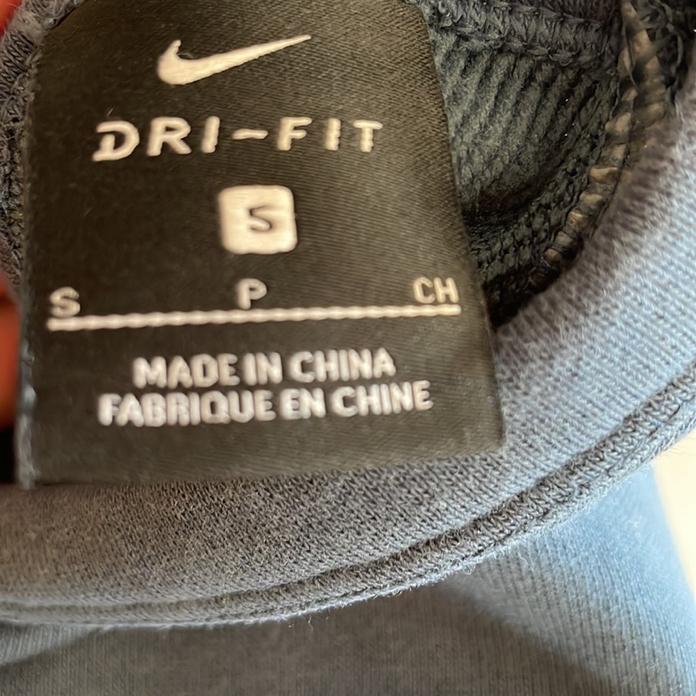 Nike Dri-Fit. In excellent shape. - Picture 8 of 8